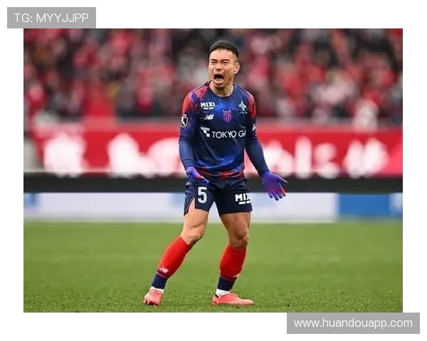 本田圭佑高度评价长友佑都 世界级球员五次征战世界杯凤毛麟角